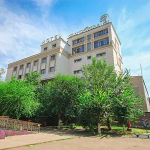 Hotel Grand Opera, Koktobe